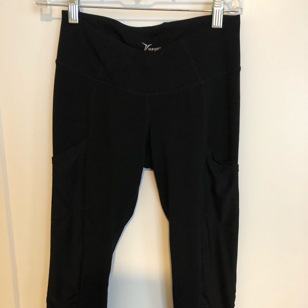 Cropped workout leggings